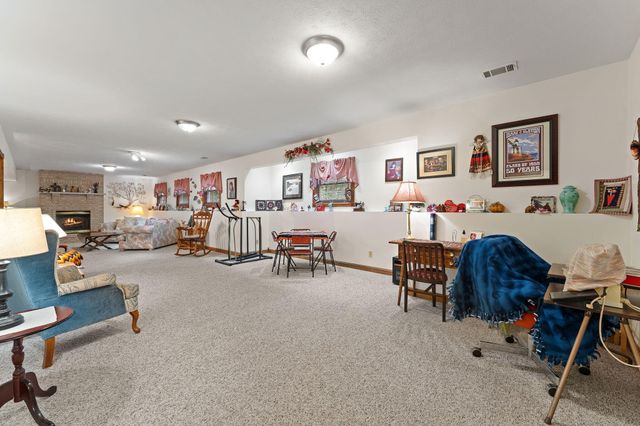 10856 N Makeever Drive E, Demotte, IN 46310