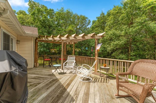 10856 N Makeever Drive E, Demotte, IN 46310