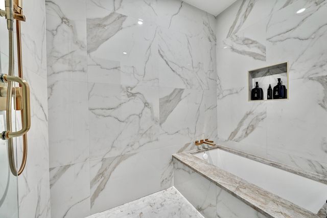 700 Ovation Way, 314, Newport, KY 41071