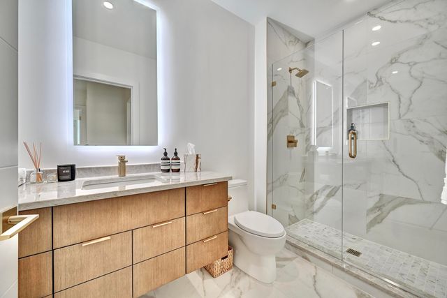 700 Ovation Way, 314, Newport, KY 41071