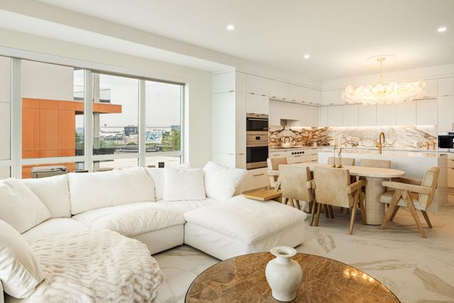 700 Ovation Way, 314, Newport, KY 41071