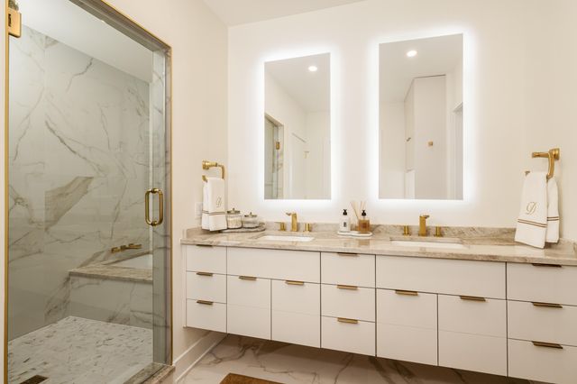 700 Ovation Way, 314, Newport, KY 41071