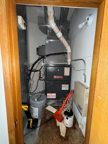 5724 W LAKE Street, Chicago, IL 60644