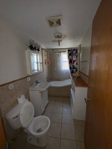 5724 W LAKE Street, Chicago, IL 60644