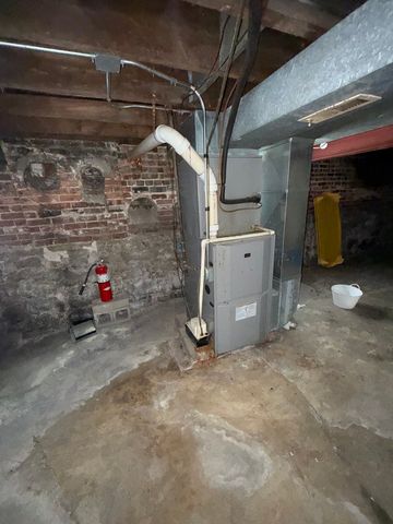 5724 W LAKE Street, Chicago, IL 60644