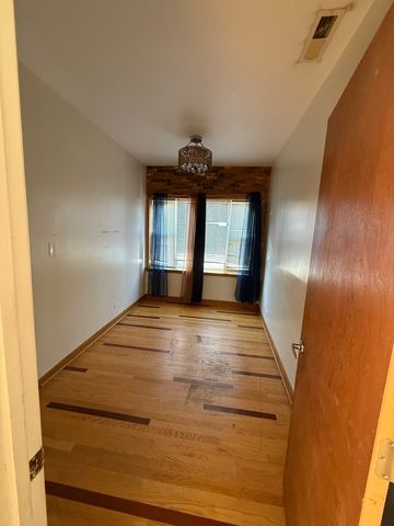 5724 W LAKE Street, Chicago, IL 60644