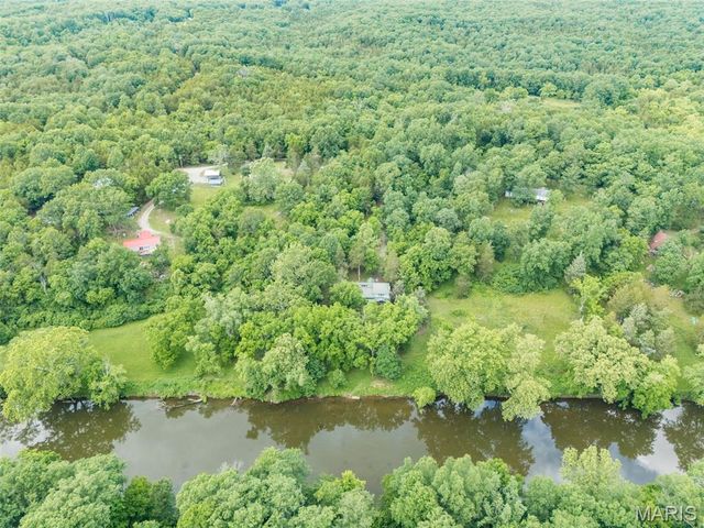 554 Point Road, Farmington, MO 63640