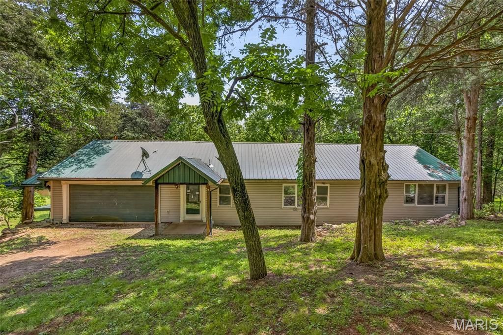 554 Point Road, Farmington, MO 63640