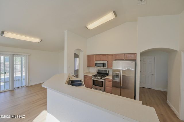 9051 N Shadow Rock Drive, Tucson, AZ 85743