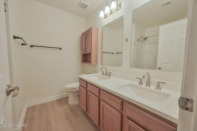 9051 N Shadow Rock Drive, Tucson, AZ 85743