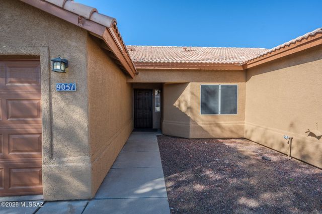 9051 N Shadow Rock Drive, Tucson, AZ 85743