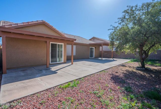 9051 N Shadow Rock Drive, Tucson, AZ 85743