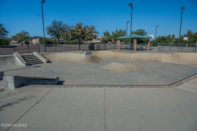 9051 N Shadow Rock Drive, Tucson, AZ 85743