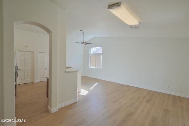 9051 N Shadow Rock Drive, Tucson, AZ 85743