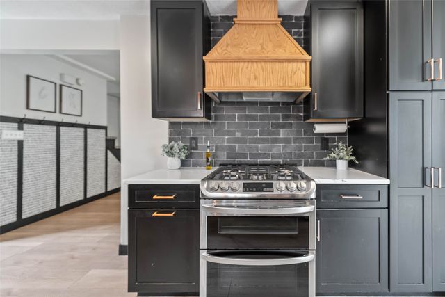 527 Village Court, Altoona, IA 50009