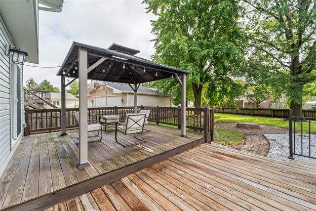 527 Village Court, Altoona, IA 50009