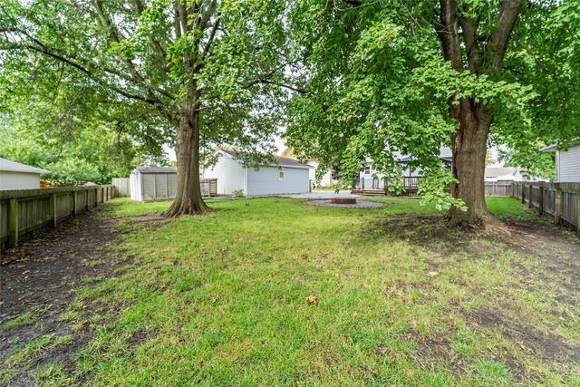 527 Village Court, Altoona, IA 50009