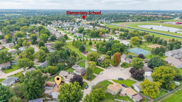 527 Village Court, Altoona, IA 50009