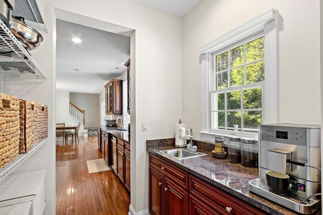 7 Cherokee Rd, Canton, MA 02021