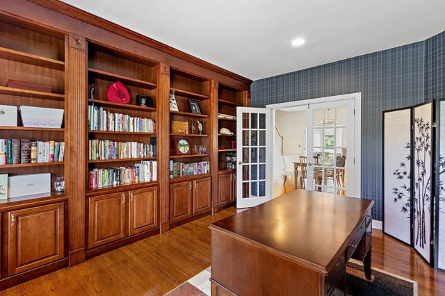 7 Cherokee Rd, Canton, MA 02021