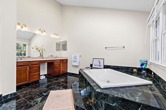 7 Cherokee Rd, Canton, MA 02021