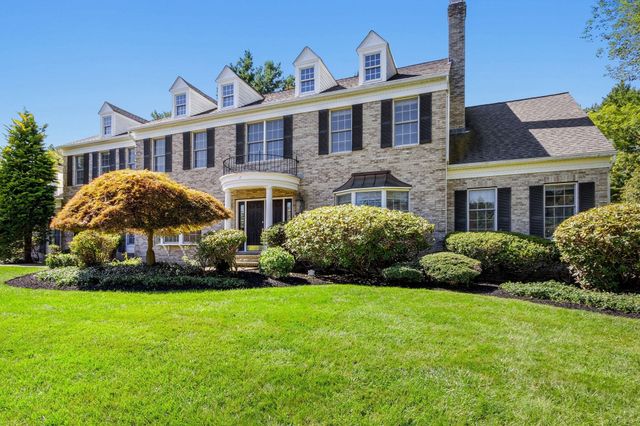 7 Cherokee Rd, Canton, MA 02021