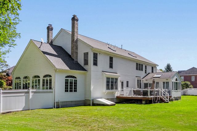 7 Cherokee Rd, Canton, MA 02021