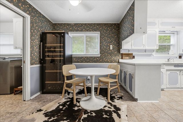 1812 Saxony Road, Fort Worth, TX 76116