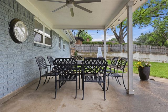 1812 Saxony Road, Fort Worth, TX 76116