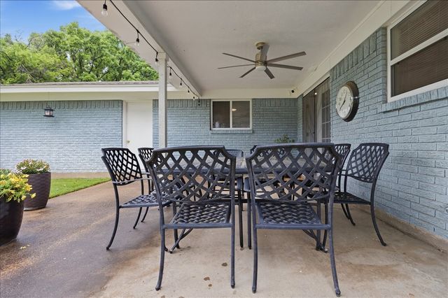 1812 Saxony Road, Fort Worth, TX 76116