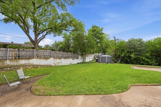 1812 Saxony Road, Fort Worth, TX 76116