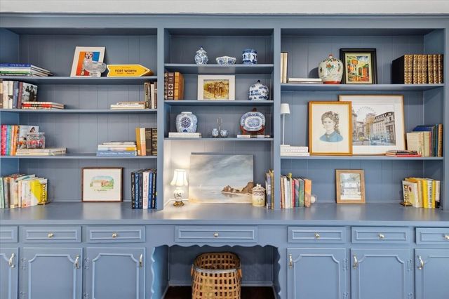 1812 Saxony Road, Fort Worth, TX 76116