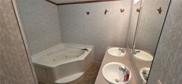 369 Smithfield Highhouse Rd, Georges Twp, PA 15478