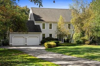 8 Arch St, Shrewsbury, MA 01545