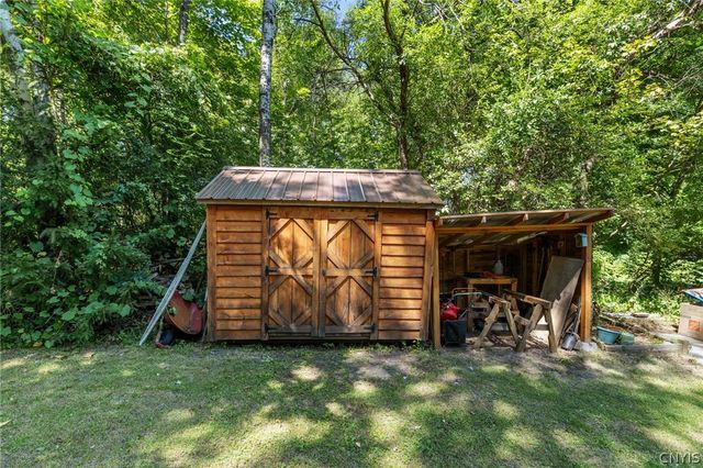 4703 Makyes Road, Onondaga, NY 13215