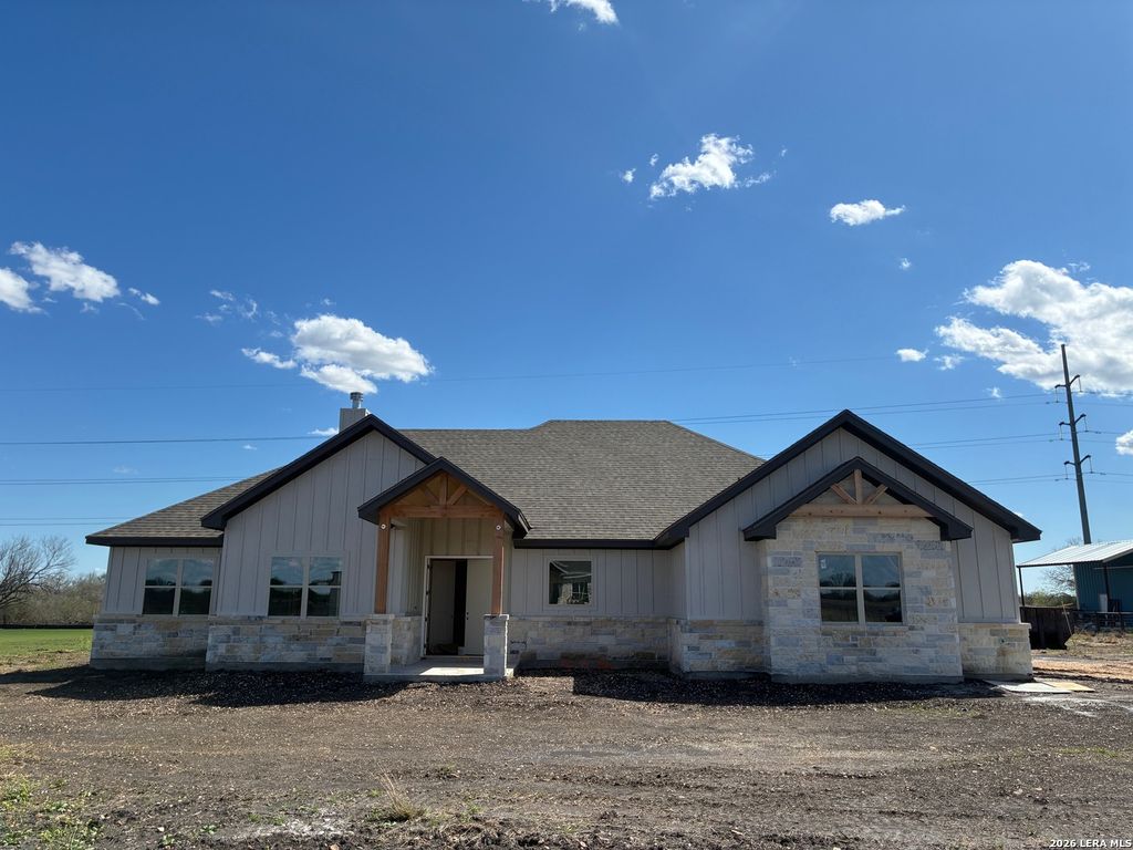 313 FARMHOUSE DRIVE, Marion, TX 78124