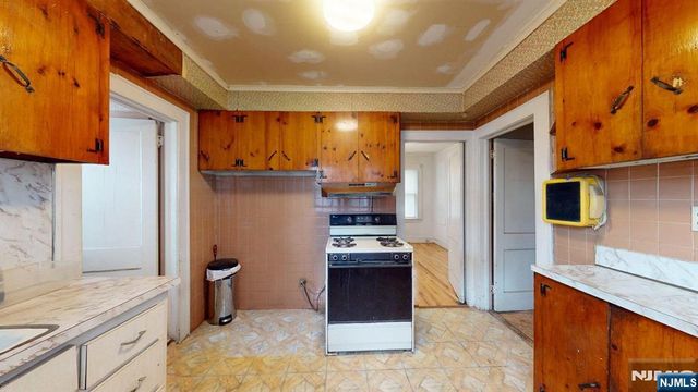 141 16th Street, Bloomfield, NJ 07003