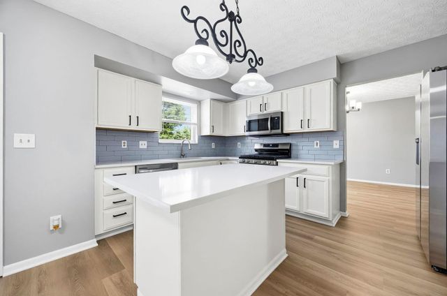 3033 Jamestown Drive, Powell, OH 43065