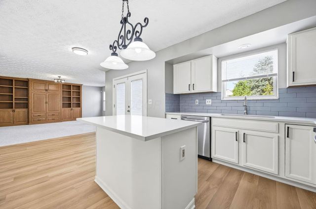 3033 Jamestown Drive, Powell, OH 43065