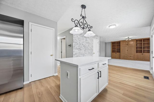 3033 Jamestown Drive, Powell, OH 43065