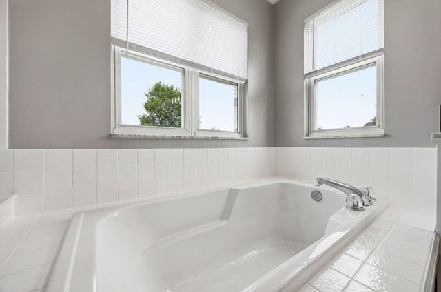 3033 Jamestown Drive, Powell, OH 43065