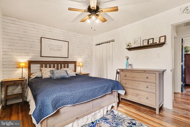 430 MARTIN AVE, Mount Joy, PA 17552