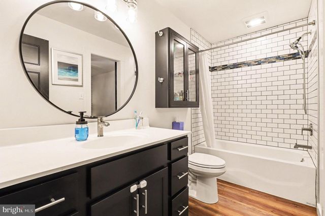 430 MARTIN AVE, Mount Joy, PA 17552