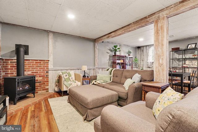 430 MARTIN AVE, Mount Joy, PA 17552