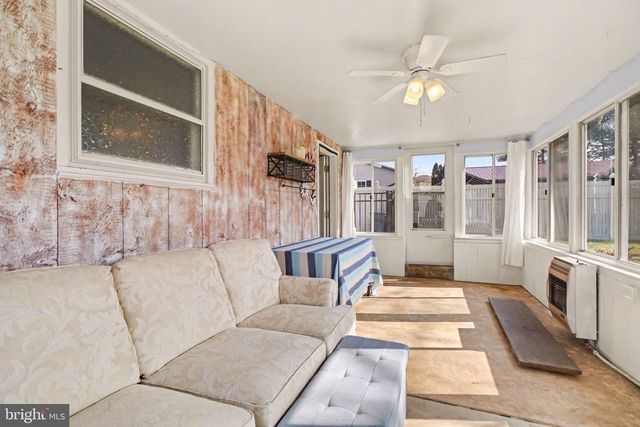 430 MARTIN AVE, Mount Joy, PA 17552