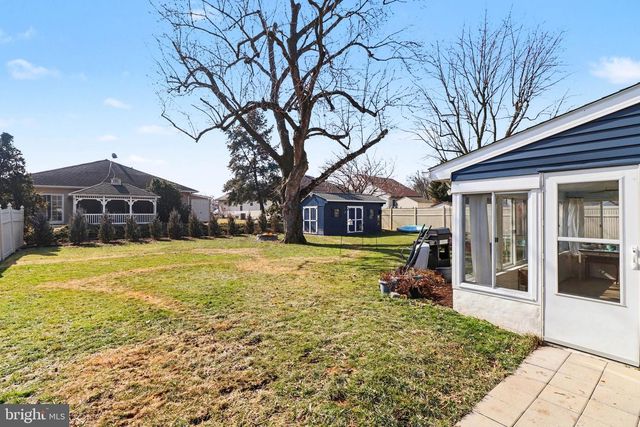 430 MARTIN AVE, Mount Joy, PA 17552