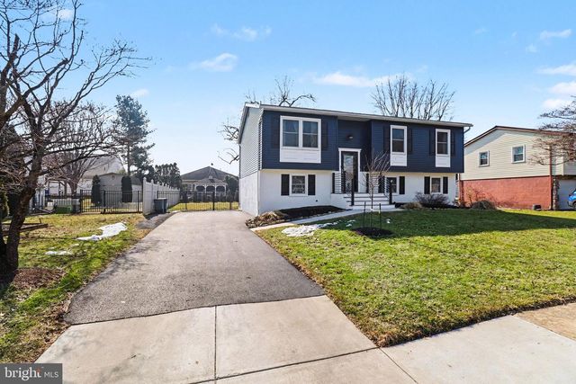 430 MARTIN AVE, Mount Joy, PA 17552