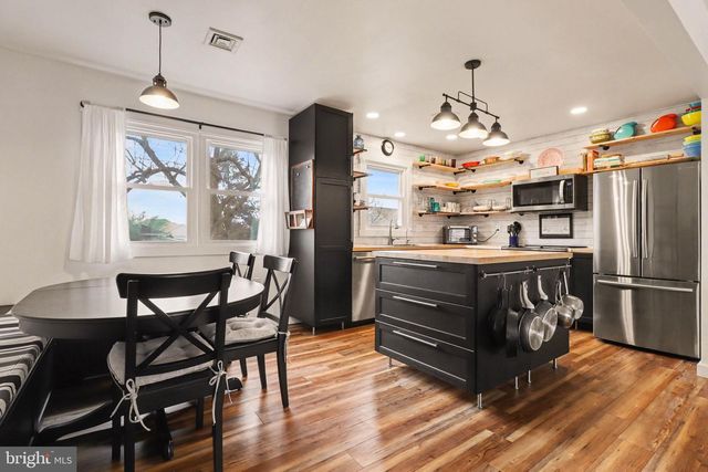 430 MARTIN AVE, Mount Joy, PA 17552