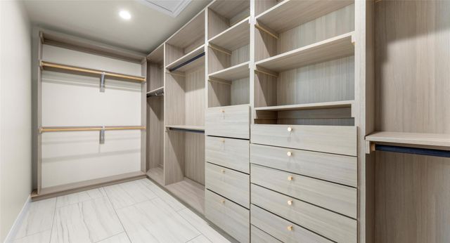 316 Tall Forest DR, Bastrop, TX 78602