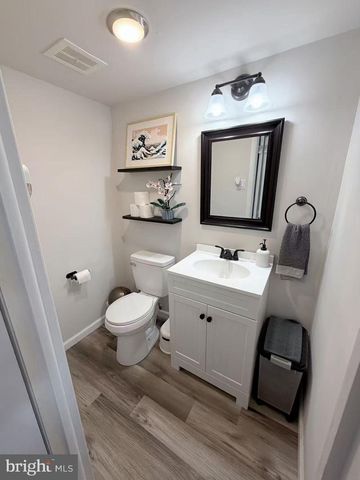 1427 SAINT CHARLES PL, Abington, PA 19001